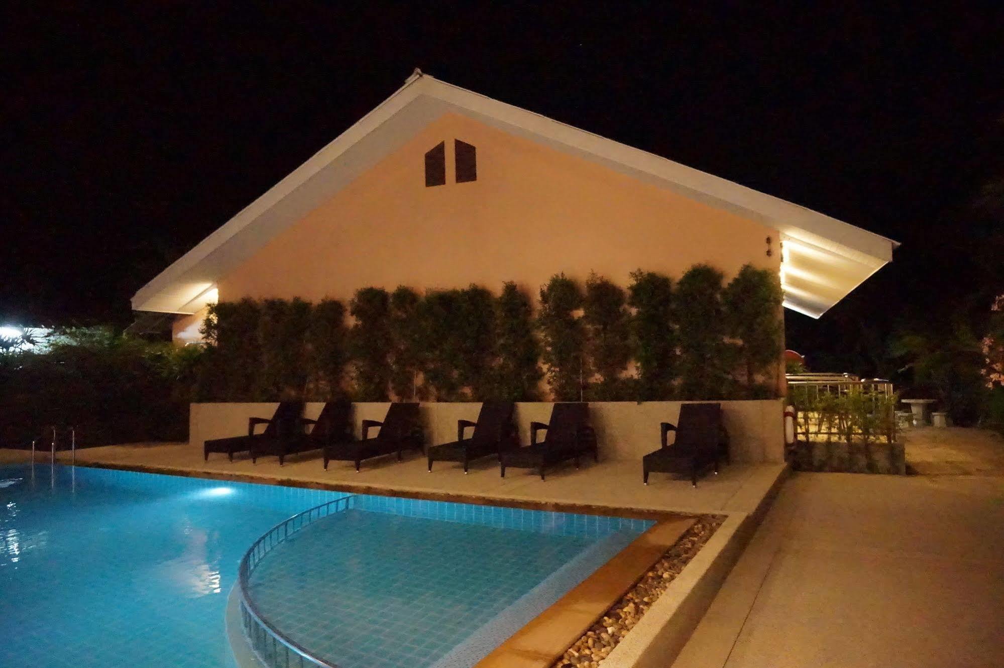 Hotel Snowhouse Aonang Krabi Ao Nang Esterno foto